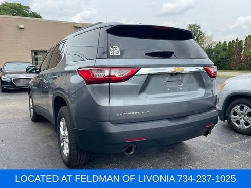 Used 2020 Chevrolet Traverse LT w/ Driver Confidence II Package AWD/4WD image 2