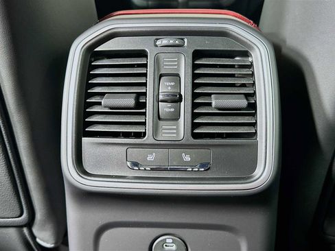 New 2026 Porsche Macan image 26