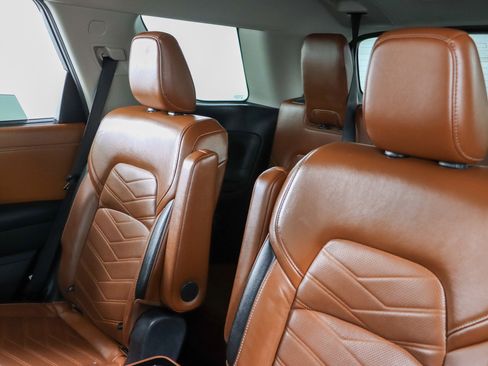 Used 2023 Nissan Pathfinder Platinum image 25