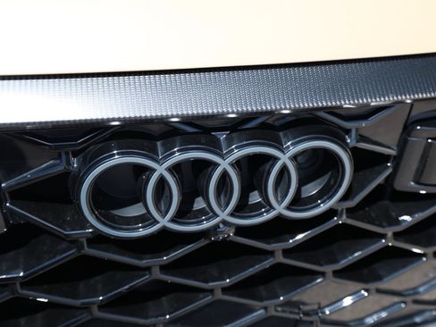 Used 2025 Audi RS Q8 performance AWD/4WD image 19