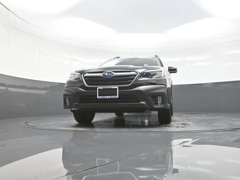 Used 2022 Subaru Outback Premium image 10