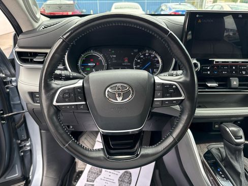 Used 2021 Toyota Highlander Limited AWD/4WD image 14