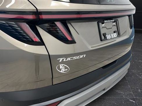 Used 2025 Hyundai Tucson Limited image 34