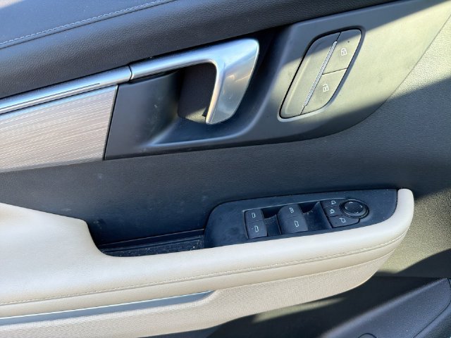 Used 2025 Buick Enclave Preferred FWD image 16