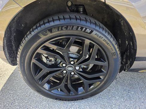Used 2020 Land Rover Range Rover Evoque R-Dynamic S AWD/4WD image 9