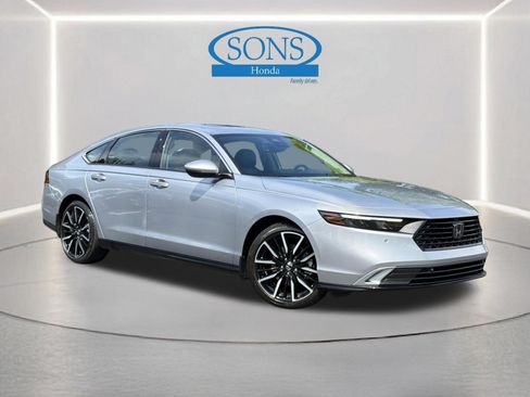 Certified 2025 Honda Accord Touring image 1