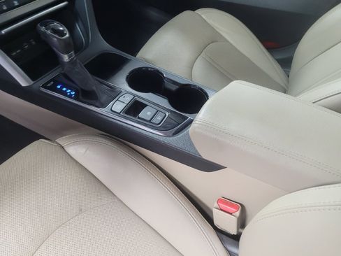 Used 2016 Hyundai Sonata Limited w/ Option Group 04 FWD image 26