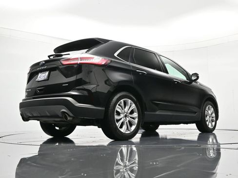 Used 2024 Ford Edge Titanium image 40