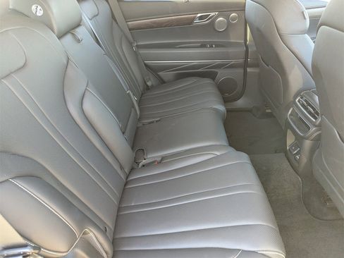 Used 2022 Genesis GV80 2.5T w/ Advanced Package 03 image 17