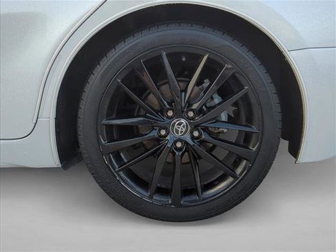Used 2022 Toyota Camry XSE image 8