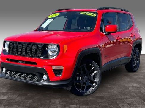 Used 2022 Jeep Renegade Latitude w/ Convenience Group AWD/4WD image 1