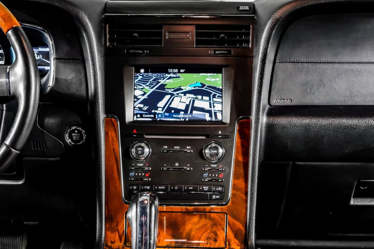 Used 2016 Lincoln Navigator Select RWD image 24