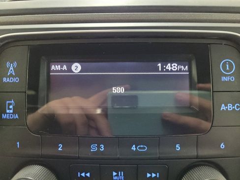 Used 2017 RAM 1500 Express image 25