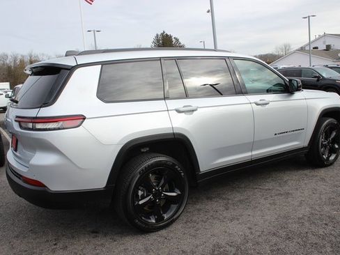 Used 2025 Jeep Grand Cherokee L Altitude image 29