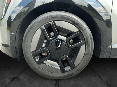 Used 2024 Kia EV9 GT-Line AWD/4WD image 15
