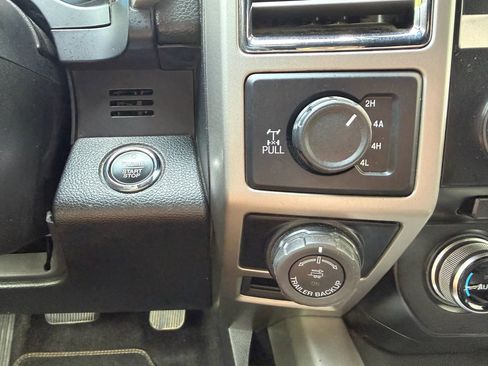 Used 2016 Ford F150 Lariat w/ Equipment Group 502A Luxury AWD/4WD image 29