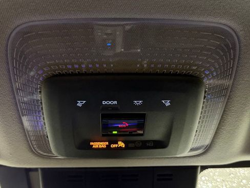 Used 2024 Toyota Prius XLE image 26