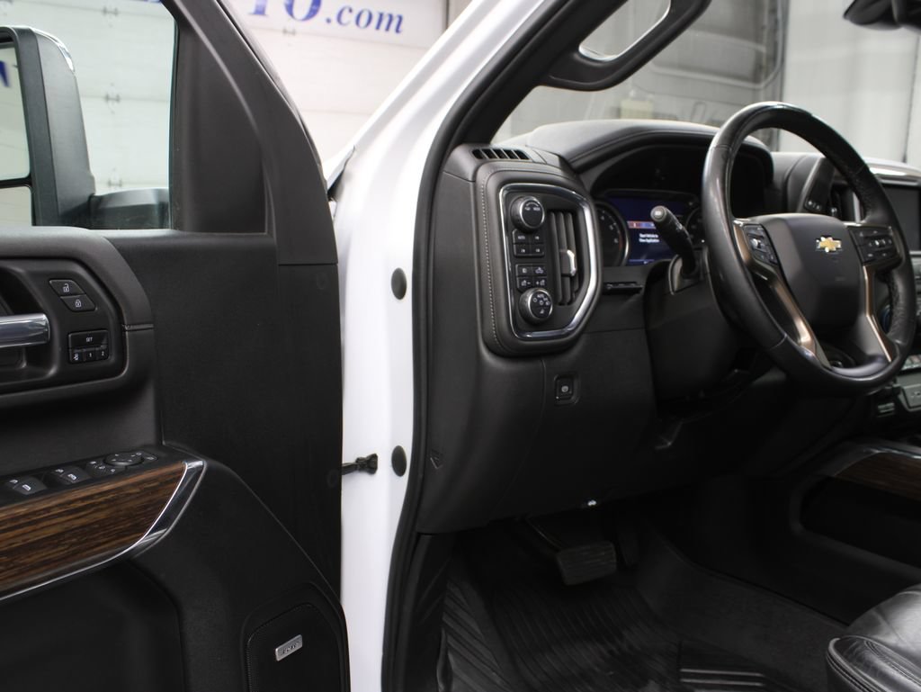 Used 2023 Chevrolet Silverado 3500 High Country w/ Technology Package AWD/4WD image 65