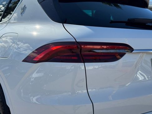 Used 2023 Maserati Grecale GT image 21