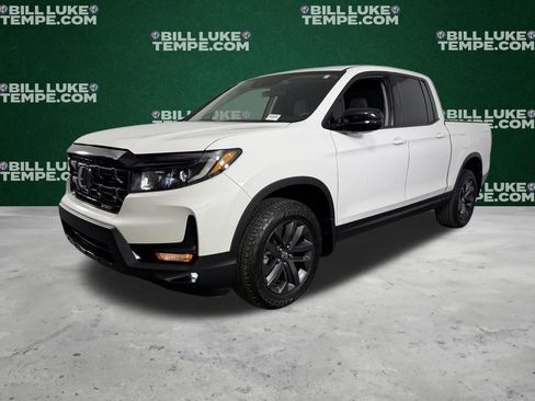 Used 2025 Honda Ridgeline Sport image 4