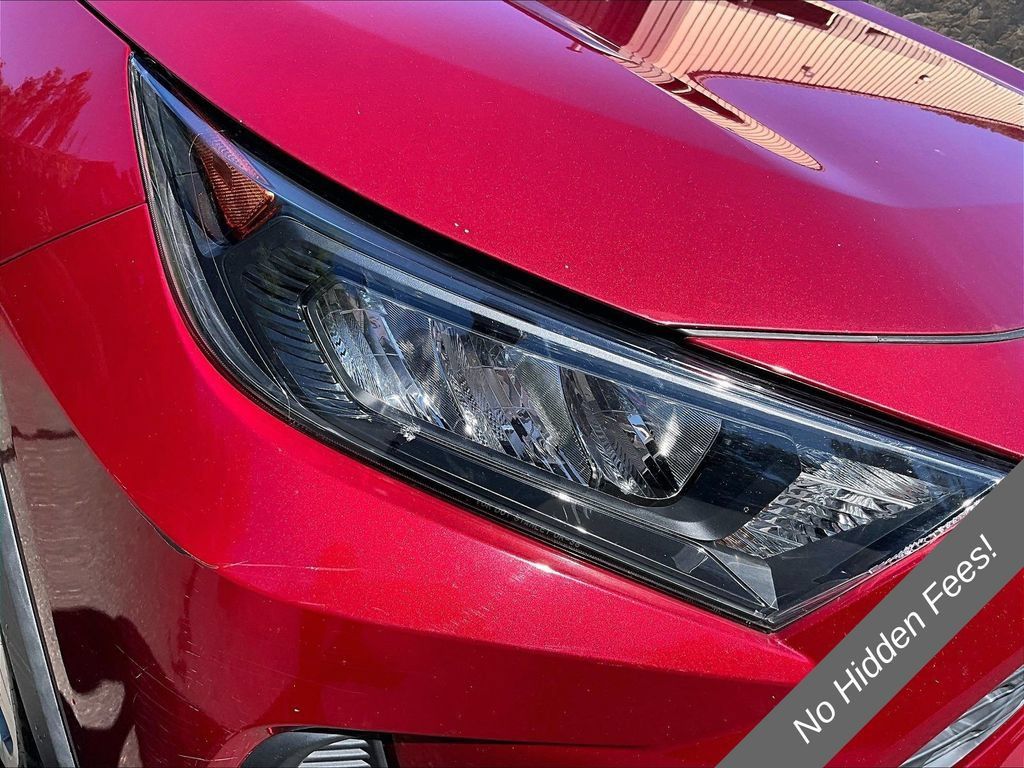Used 2019 Toyota RAV4 LE w/ All Weather Liner Package AWD/4WD image 26