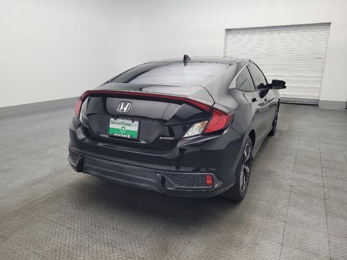 Used 2017 Honda Civic Touring image 7