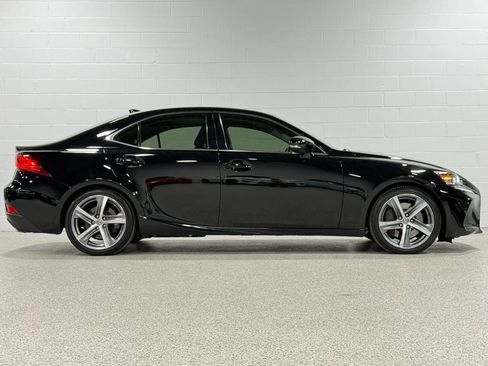 Used 2018 Lexus IS 300 F Sport image 4