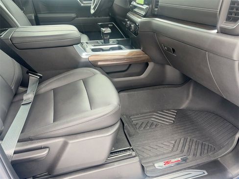 Used 2025 Chevrolet Silverado 1500 LT Trail Boss w/ Convenience Package II image 29