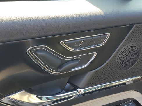 New 2026 Lincoln Corsair Premiere image 9