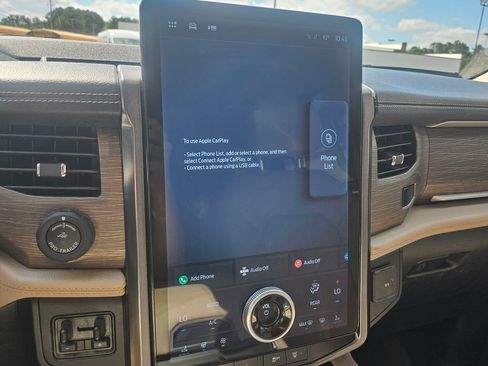 Used 2024 Ford Expedition Limited RWD image 22
