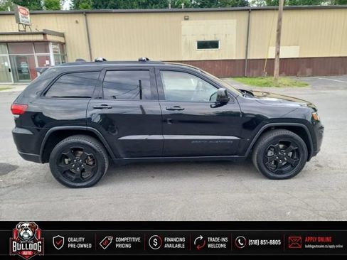Used 2018 Jeep Grand Cherokee Laredo AWD/4WD image 5