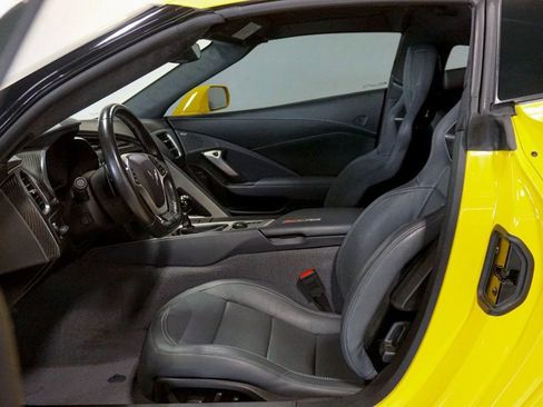 Used 2017 Chevrolet Corvette Z06 RWD image 8