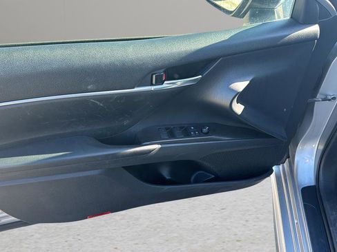 Used 2021 Toyota Camry SE image 15