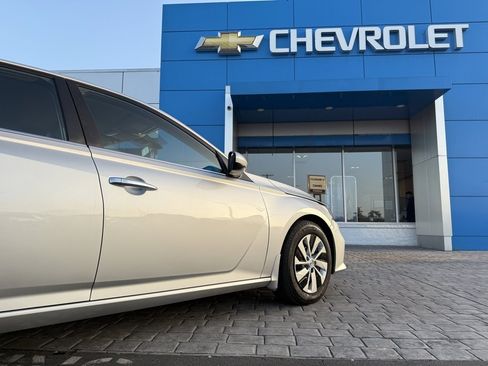 Used 2022 Nissan Altima 2.5 S image 12