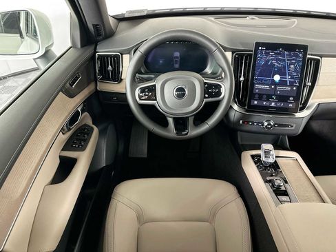 New 2026 Volvo XC90 B6 Plus w/ Protection Package Premier image 21
