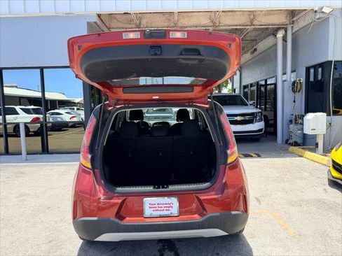 Used 2023 Kia Soul LX FWD image 24
