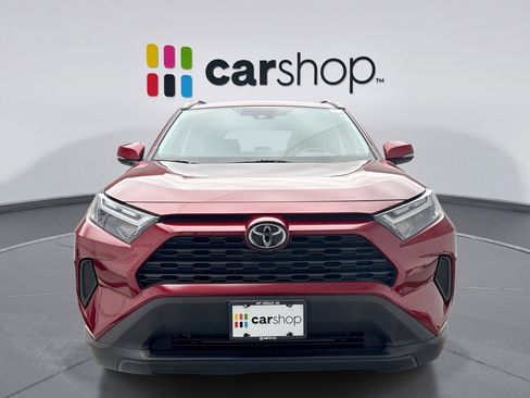 Used 2022 Toyota RAV4 XLE image 8