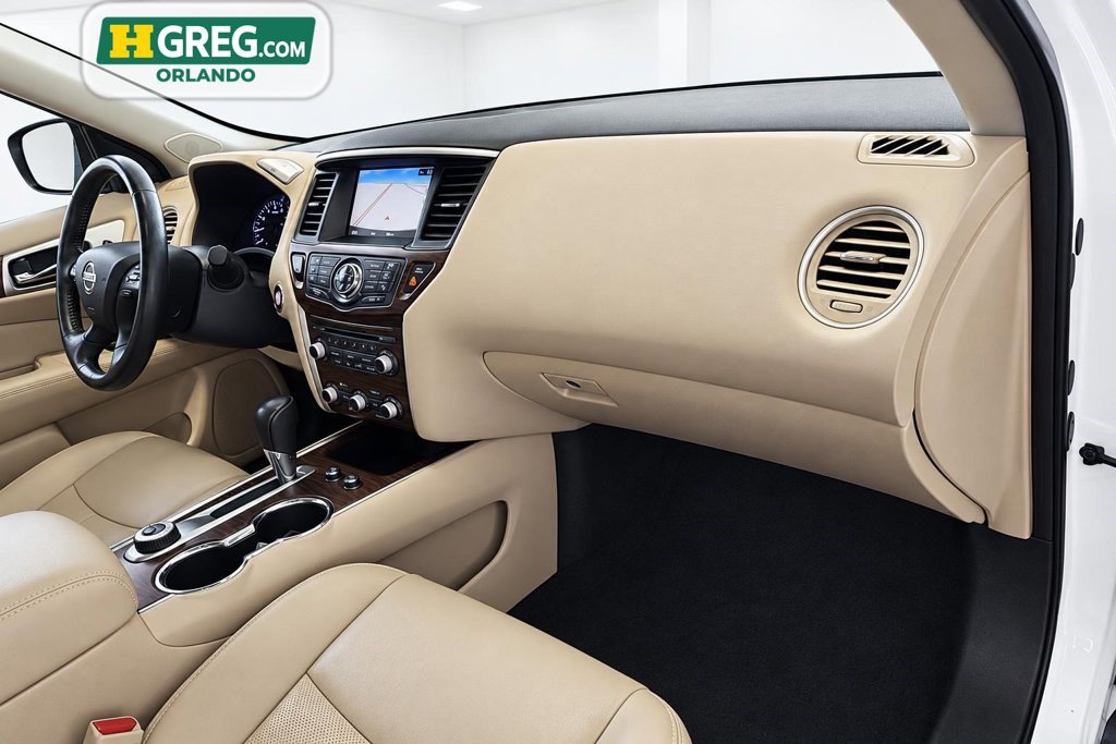 Used 2019 Nissan Pathfinder Platinum AWD/4WD image 10