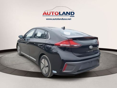 Used 2020 Hyundai Ioniq SE image 2