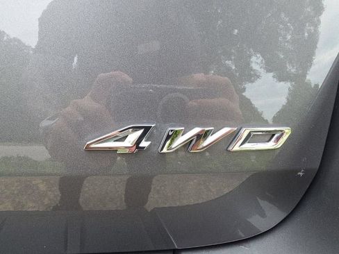 Used 2022 Ford Explorer XLT AWD/4WD image 14