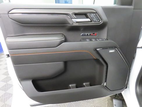 Used 2023 GMC Sierra 1500 AT4 w/ Technology Package AWD/4WD image 83