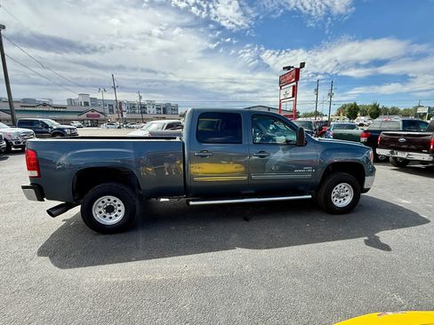 Used 2009 GMC Sierra 2500 W/T AWD/4WD image 6