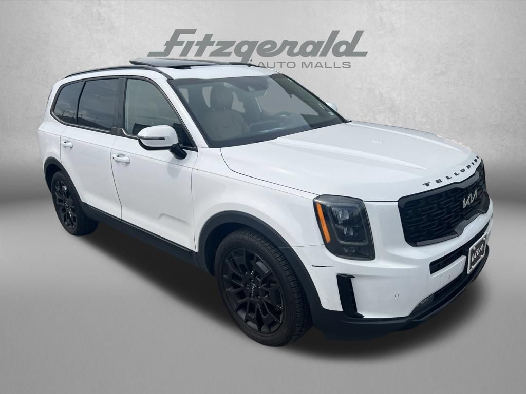 Used 2022 Kia Telluride SX w/ Nightfall Edition Package AWD/4WD image 1