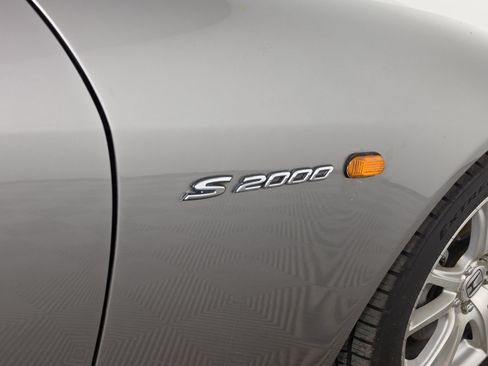Used 2005 Honda S2000 image 11