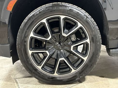 Used 2021 Chevrolet Tahoe RST w/ Luxury Package image 29