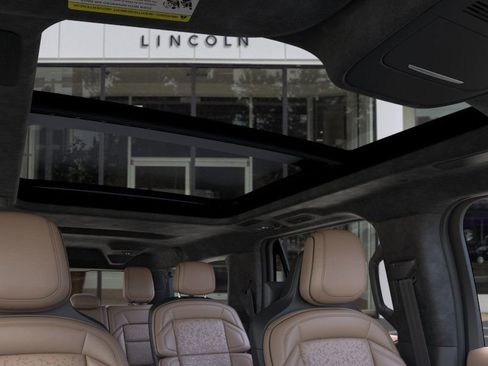 New 2025 Lincoln Navigator L Black Label image 22