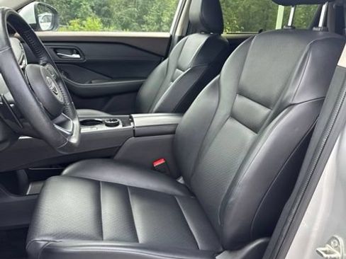 Certified 2023 Nissan Rogue SV w/ SV Premium B Package AWD/4WD image 9
