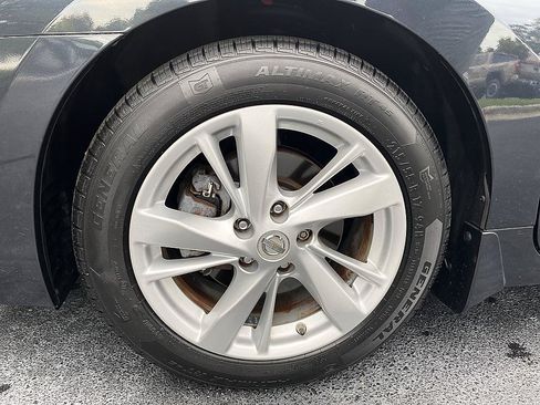 Used 2015 Nissan Altima 2.5 SV w/ Convenience Package FWD image 26