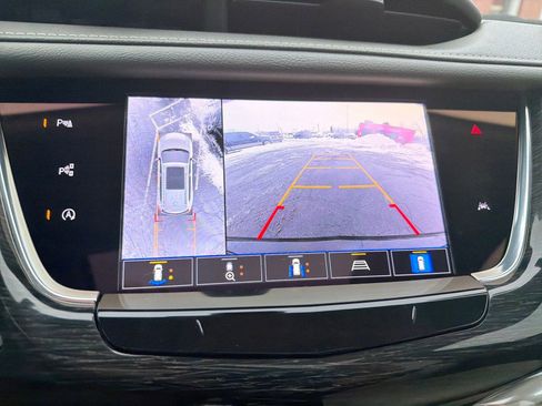 Used 2021 Cadillac XT6 Premium Luxury FWD image 21