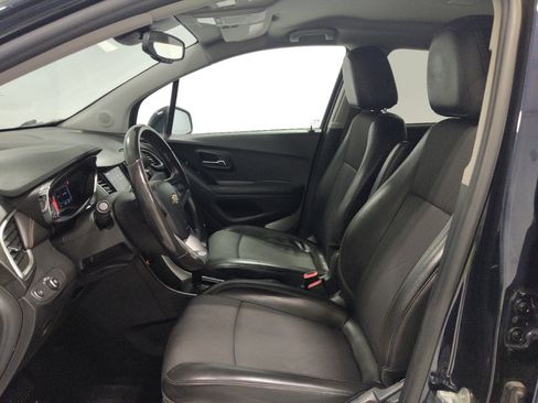 Used 2022 Chevrolet Trax LT w/ Driver Confidence Package AWD/4WD image 17